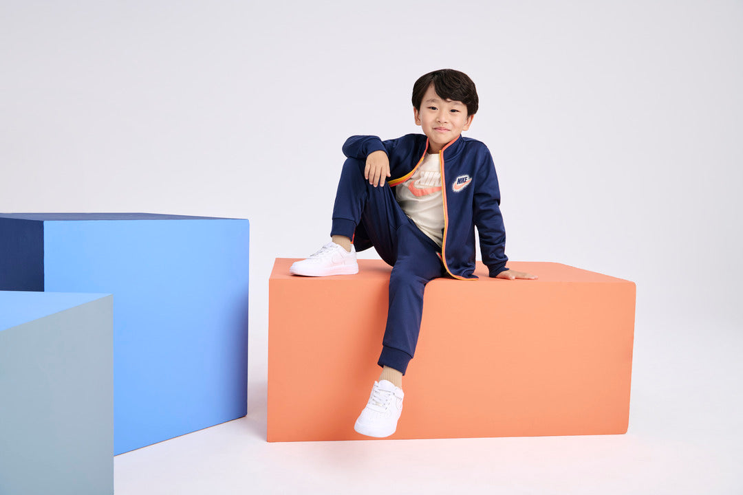 Nike Boys Powder Play Long Sleeve Tee (Little Kids)